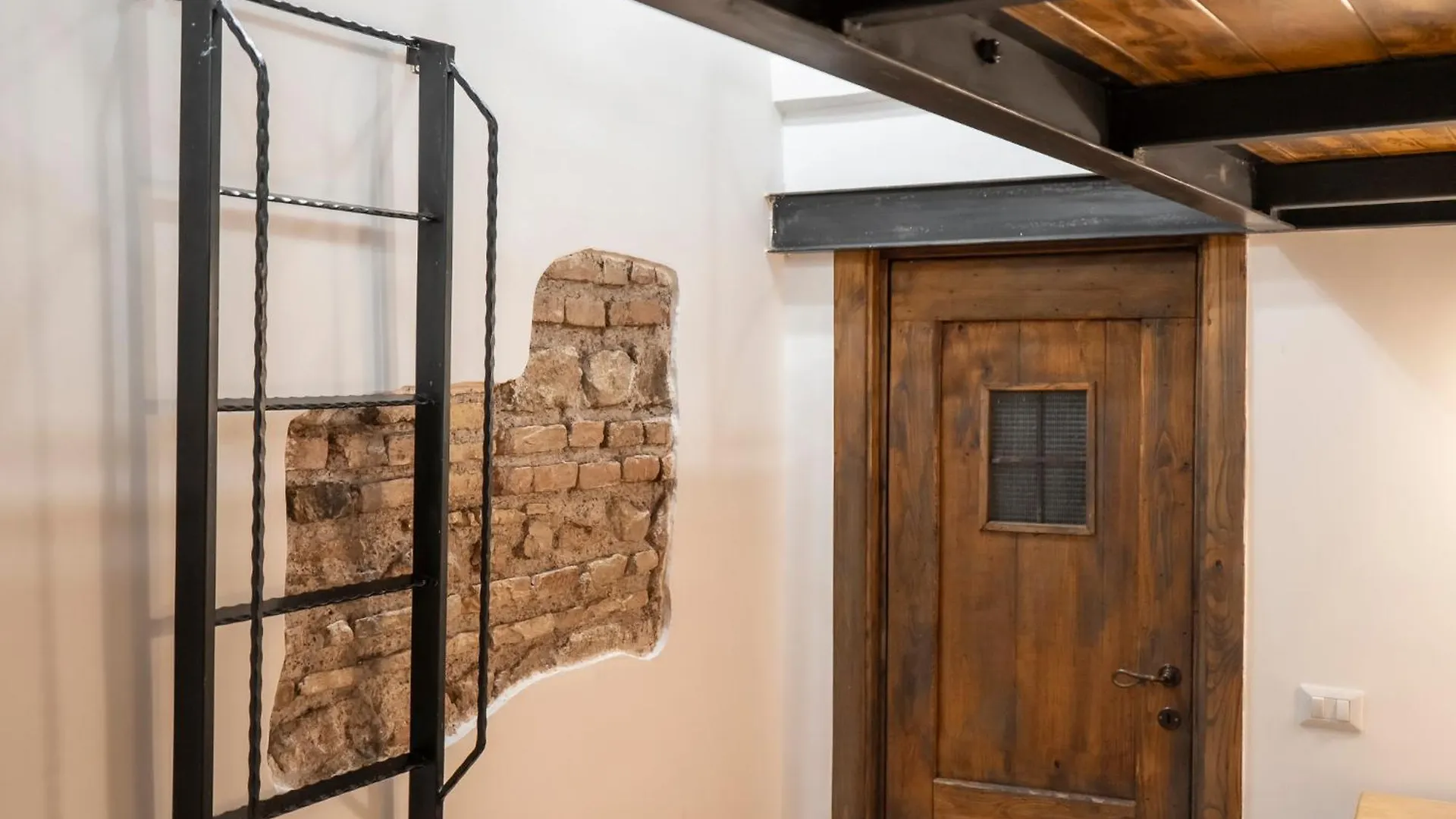 Domus Superior Capocci - Colosseum - Rione Monti Apartment Rome