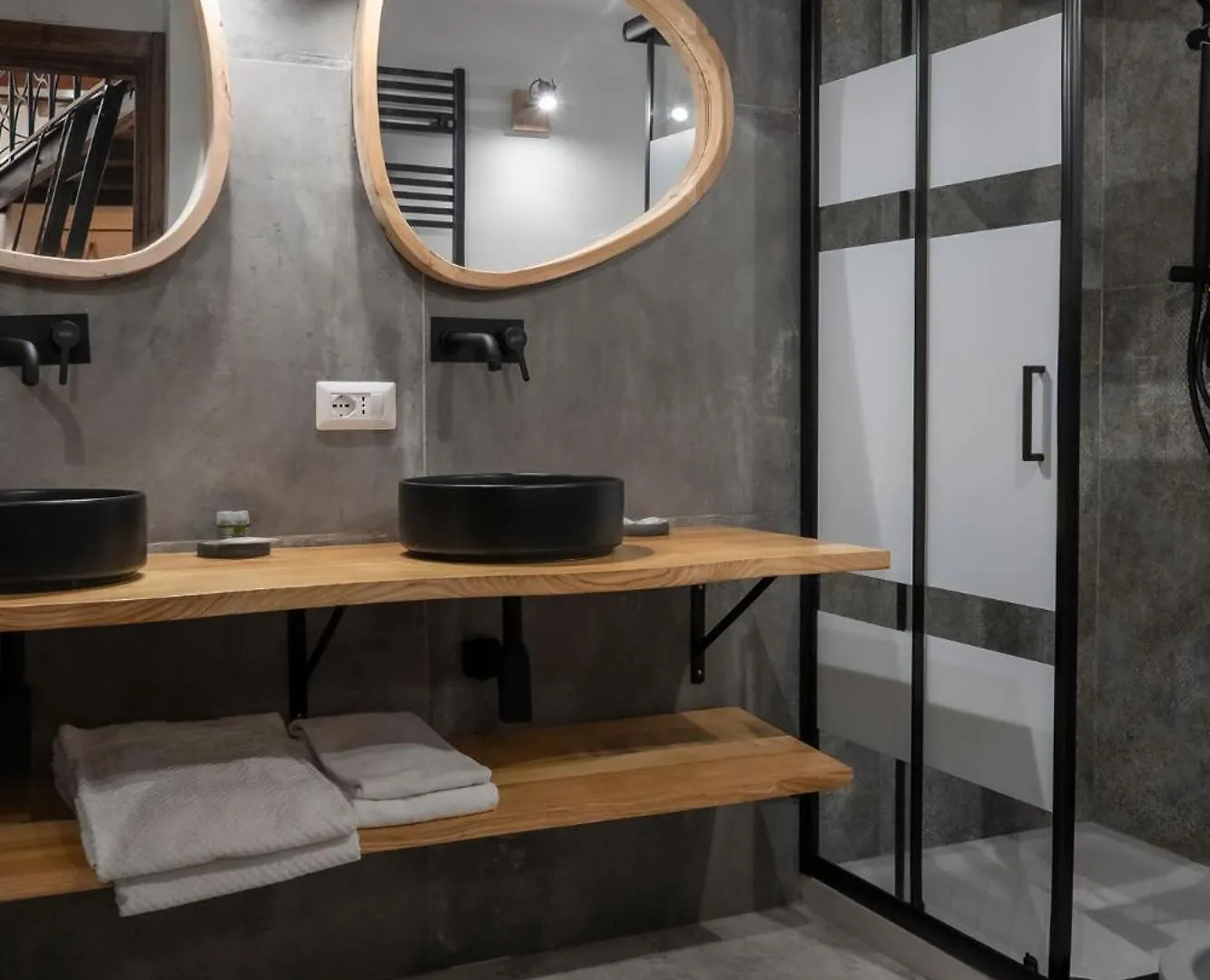 Domus Superior Capocci - Colosseum - Rione Monti Apartment Rome Italy