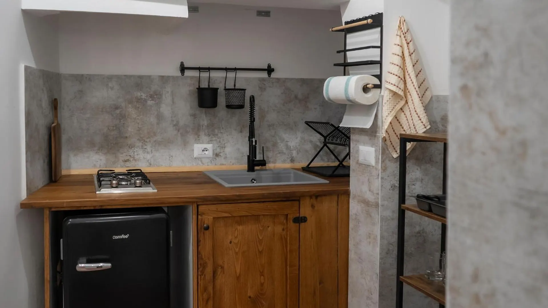Domus Superior Capocci - Colosseum - Rione Monti Apartment Rome 0*,